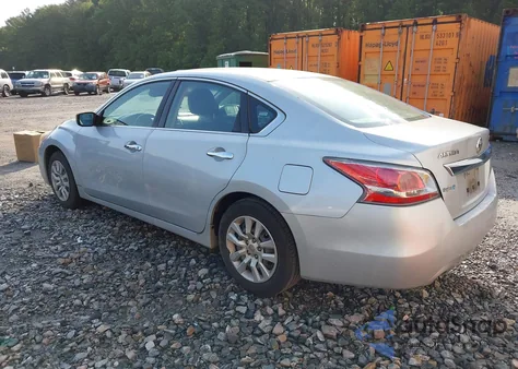 2015 Nissan Altima 2.5 from USA, damaged, VIN 1N4AL3AP4FN390370